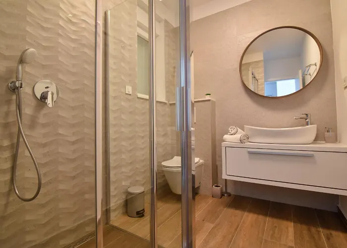 Appartement With Heated Rooftop Pool,