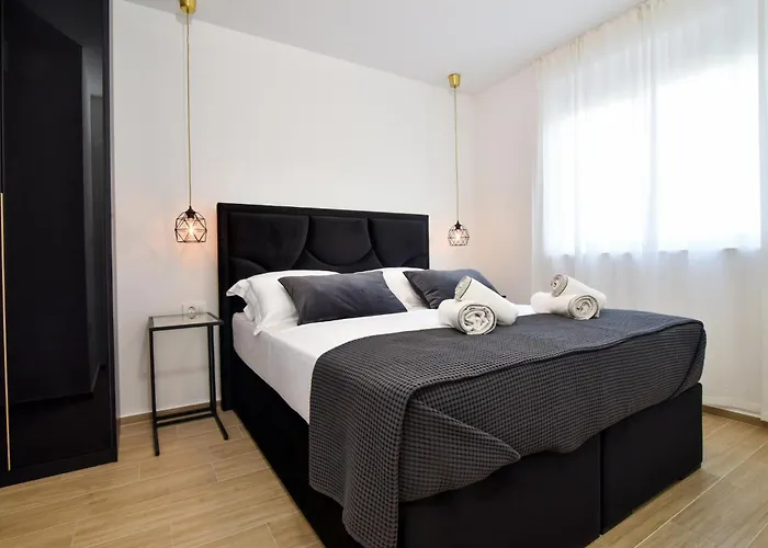 Appartement With Heated Rooftop Pool,