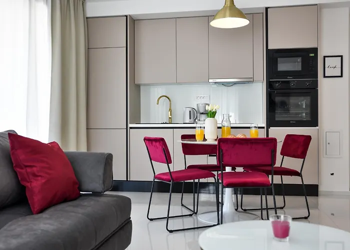 Appartement With Heated Rooftop Pool, *