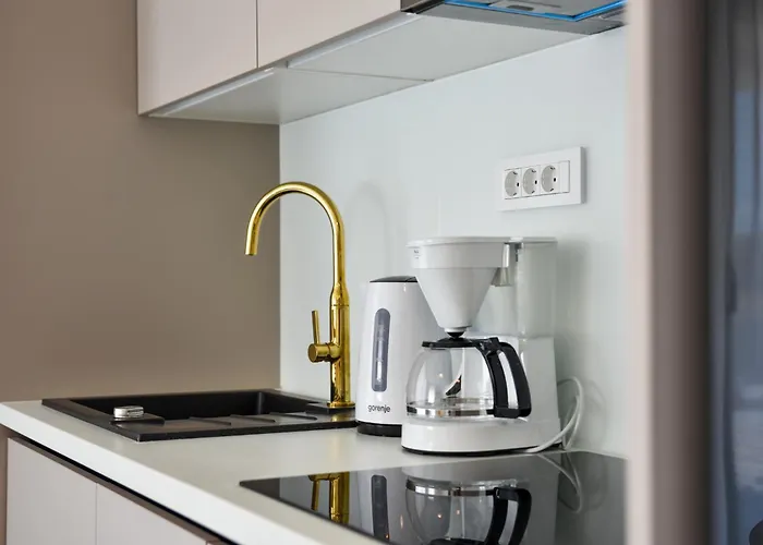 With Heated Rooftop Pool, Apartman