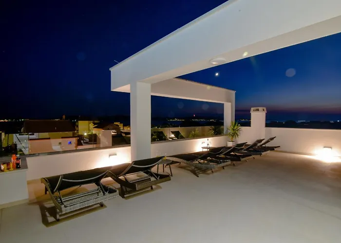 Appartement With Heated Rooftop Pool,