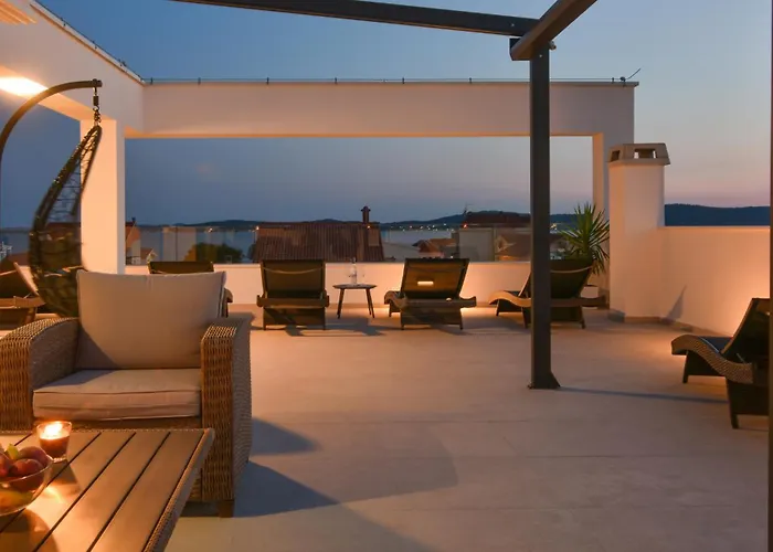 Apartman With Heated Rooftop Pool,