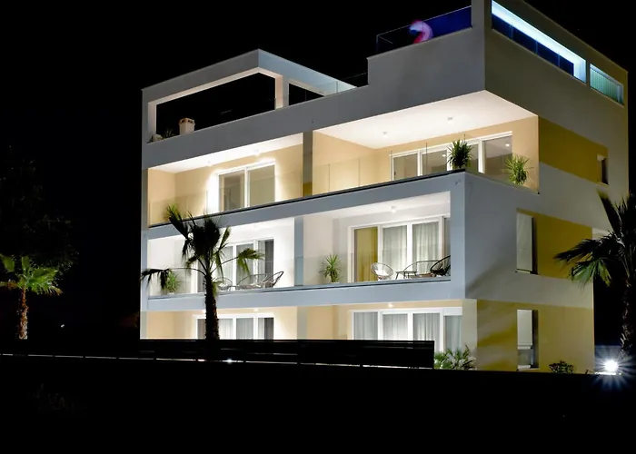 With Heated Rooftop Pool, Apartman