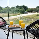 Apartamento With Heated Rooftop Pool, *