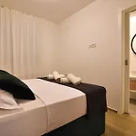 With Heated Rooftop Pool, Apartamento *