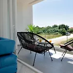 With Heated Rooftop Pool, Apartamento