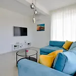 With Heated Rooftop Pool, *