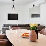 Apartamento With Heated Rooftop Pool, Bibinje