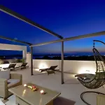 Apartamento With Heated Rooftop Pool, *