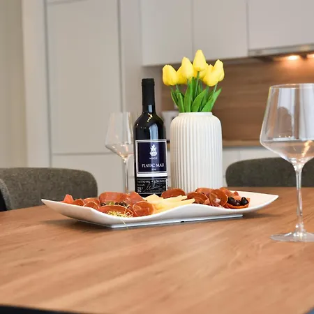 Апартаменты With Heated Rooftop Pool, Бибинье