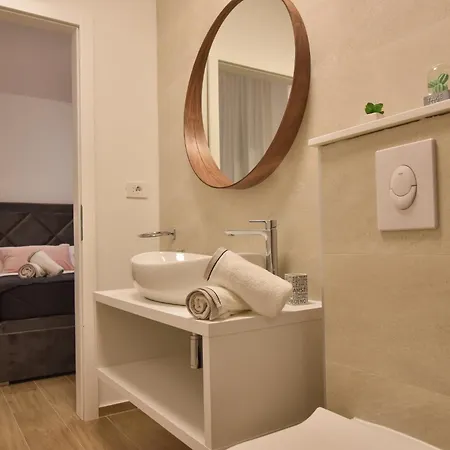 Апартаменты With Heated Rooftop Pool, *