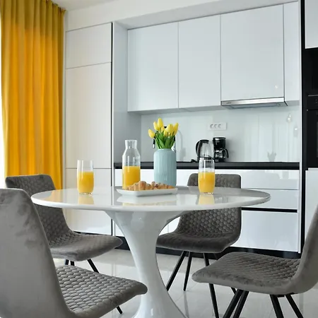 Апартаменты With Heated Rooftop Pool,