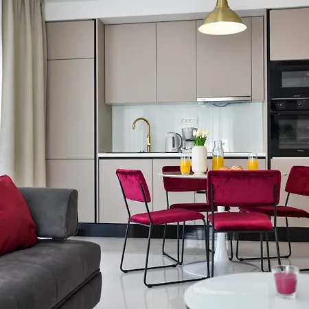 Apartment With Heated Rooftop Pool, *
