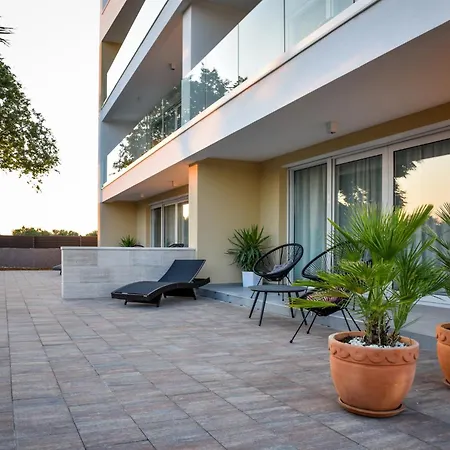 Apartment With Heated Rooftop Pool, *