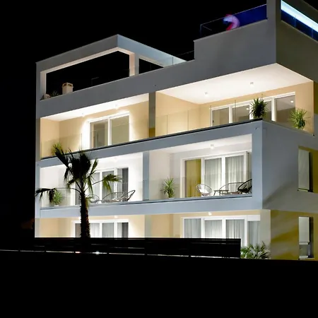 With Heated Rooftop Pool, Апартаменты