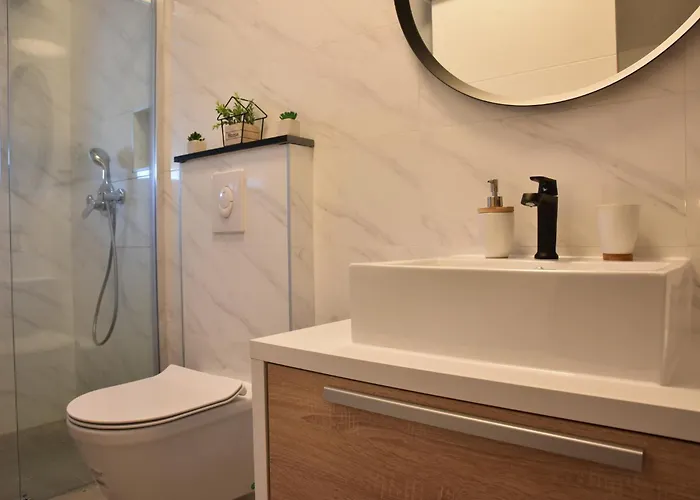 Apartman With Heated Rooftop Pool, Bibinje