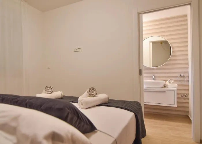 Apartman With Heated Rooftop Pool, Bibinje
